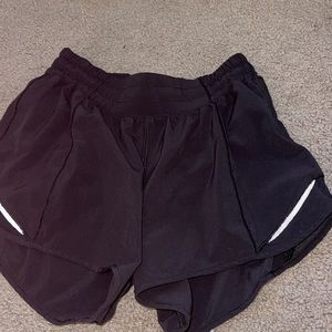 Lulu lemon hotty hot shorts